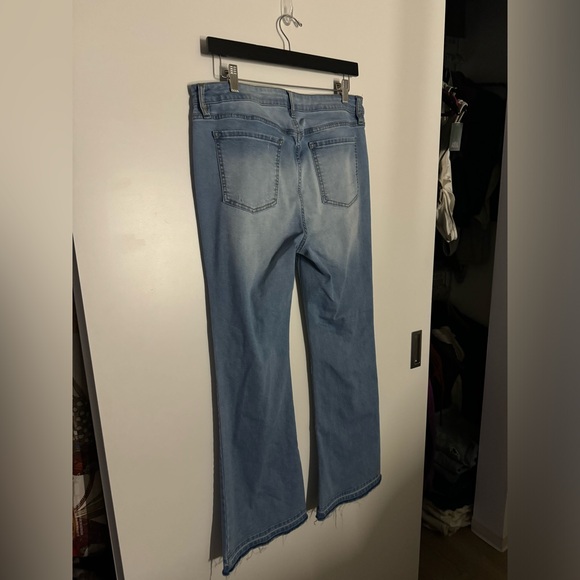 Flare Leg Jeans Medium Wash 29 - Picture 4 of 6